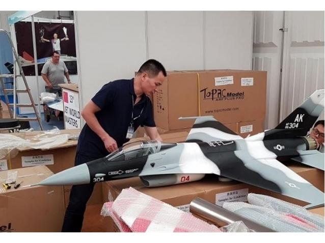 TOP RC F16 ARTIC AGGRESSOR NUOVO