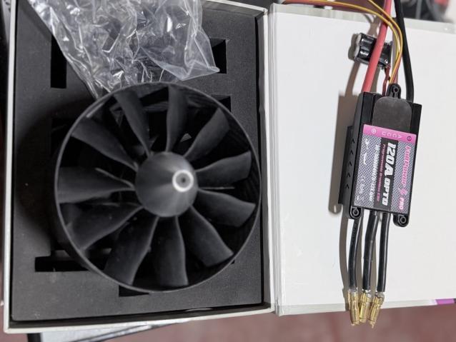 Ventola Hacker Stream-Fan 110/850 con FullPower PRO 120A OPTO HV compact